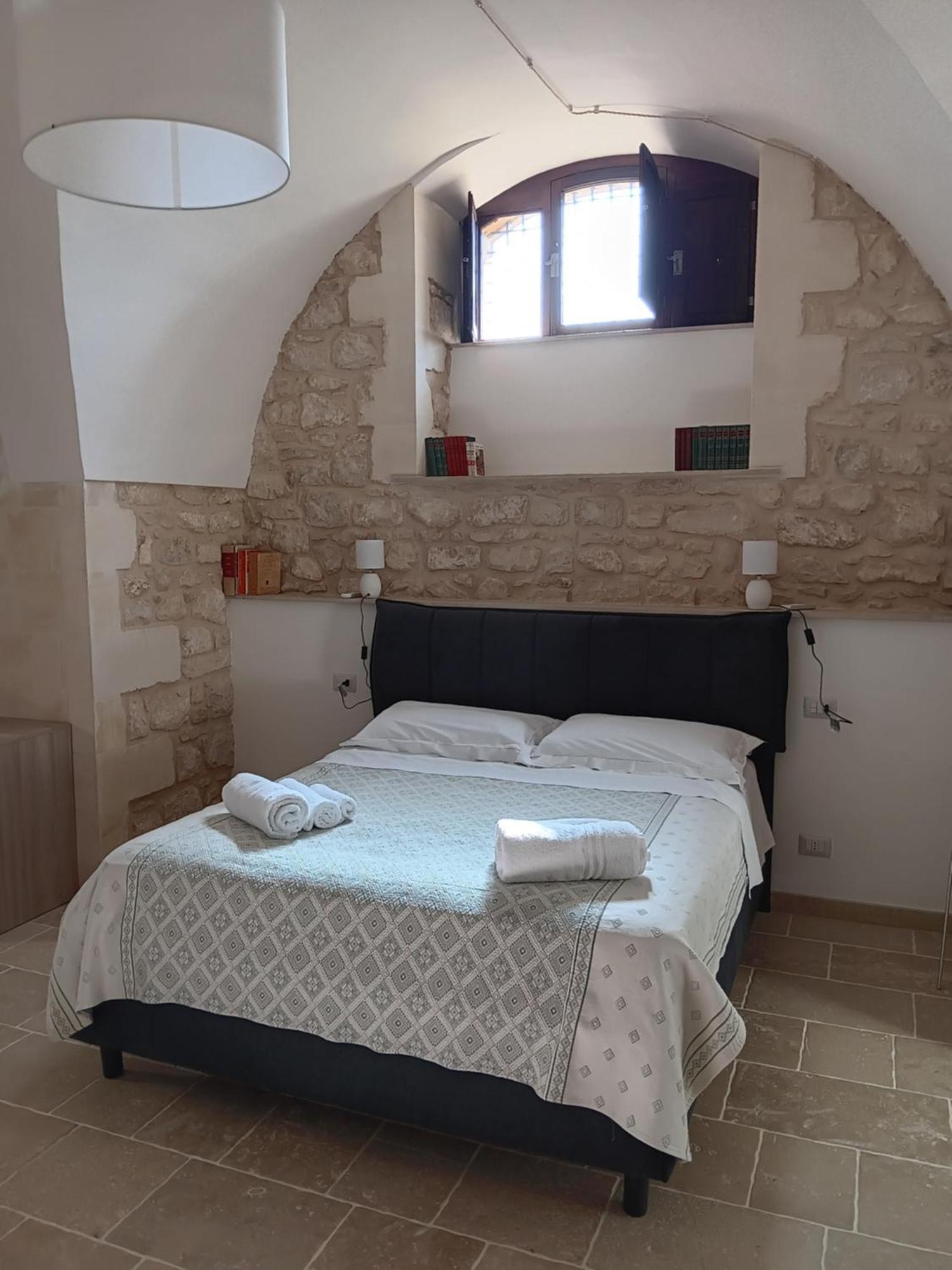 Bed and Breakfast Casa Sipione Papa Модика Экстерьер фото